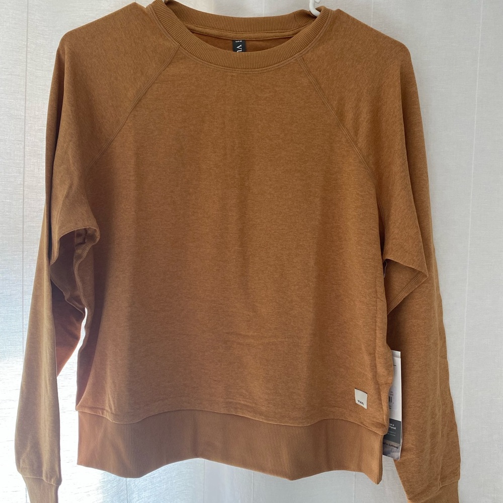 vuori crew workout top